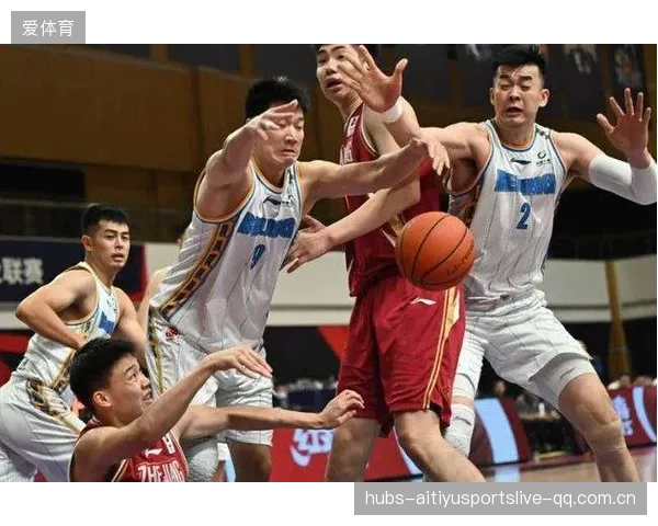 CBA北京首钢赛场惹争议，裁判判罚成热搜背后：体育公平与责任的深层思考
